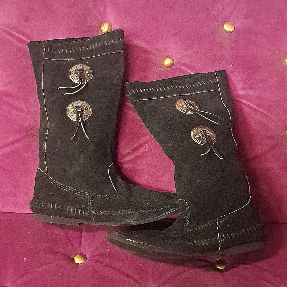 Minnetonka Mid Calf Suede Leather Boots size 5